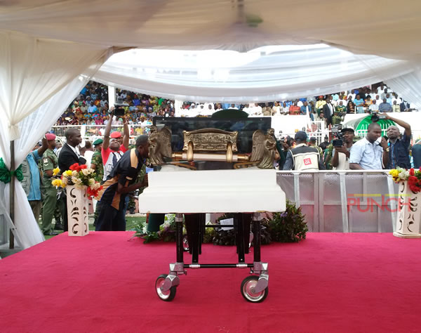 Dignified Ceremony Setup